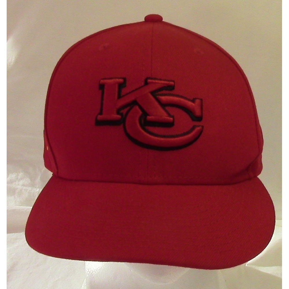 Kansas City Chiefs Signed Embroidered Hat/Cap 7 5/8 size READ